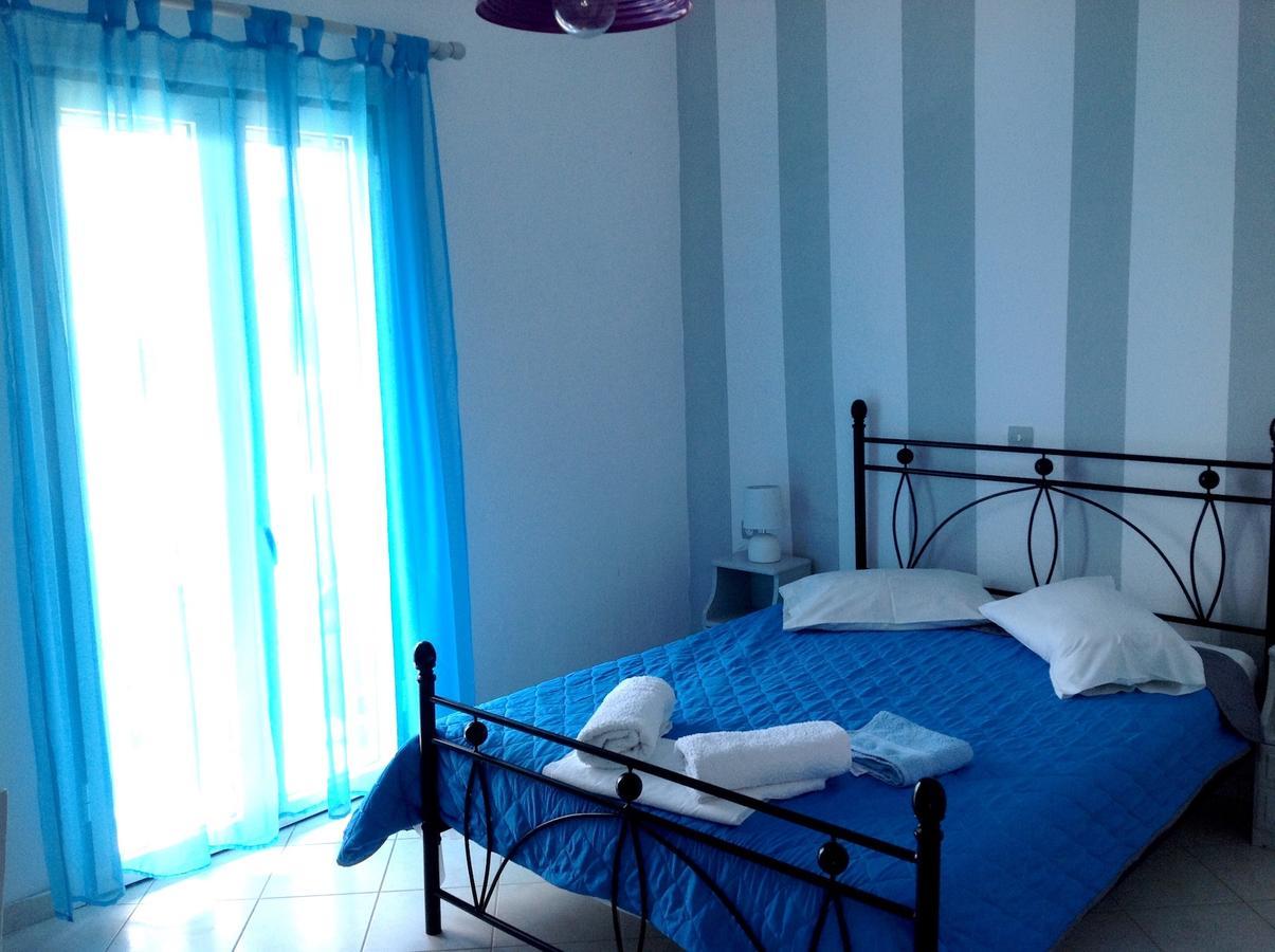 Eleftheria Rooms Livadi  Luaran gambar