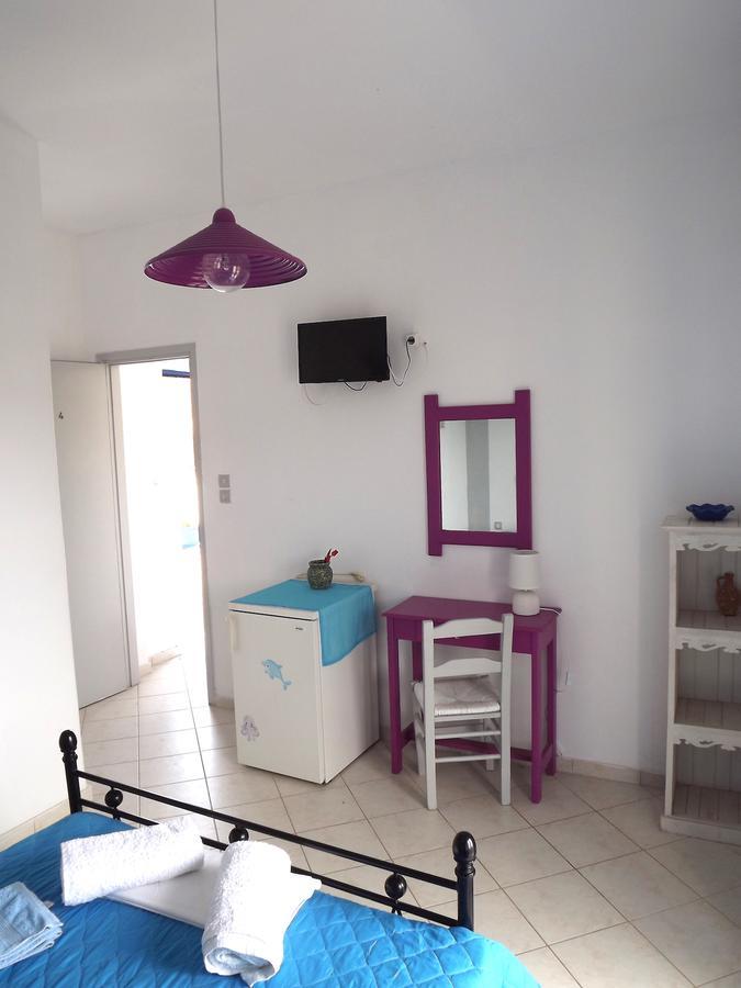Eleftheria Rooms Livadi  Luaran gambar