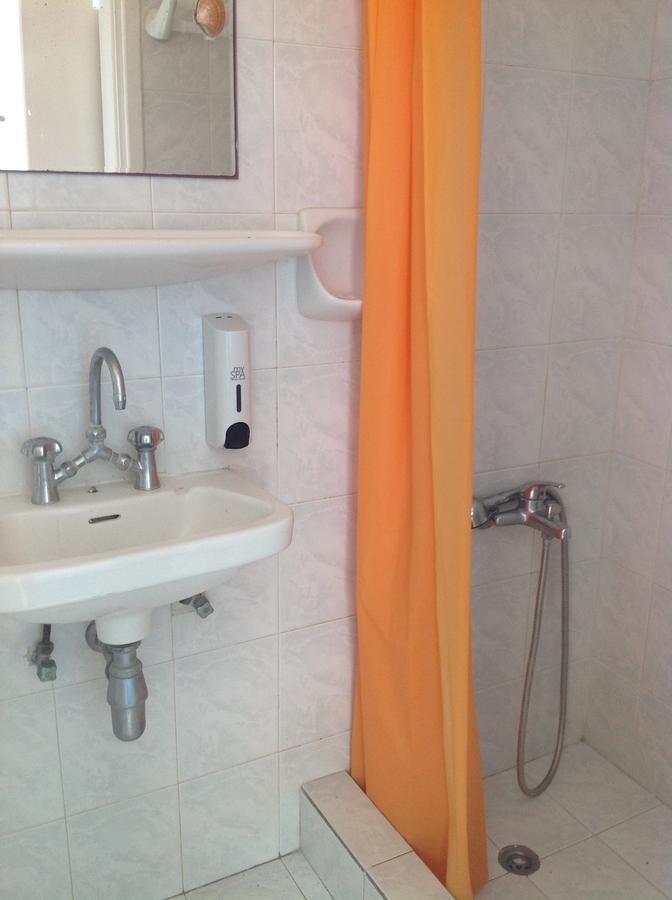 Eleftheria Rooms Livadi  Luaran gambar