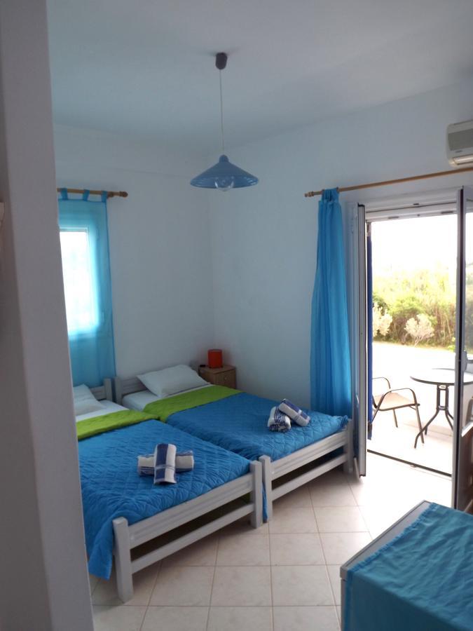Eleftheria Rooms Livadi  Luaran gambar