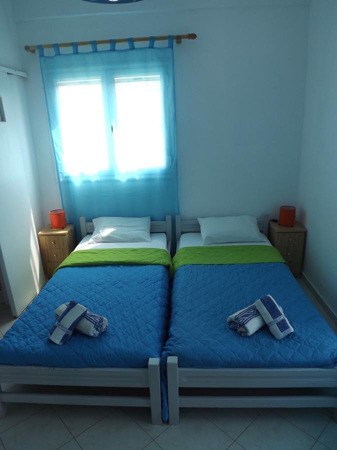 Eleftheria Rooms Livadi  Luaran gambar